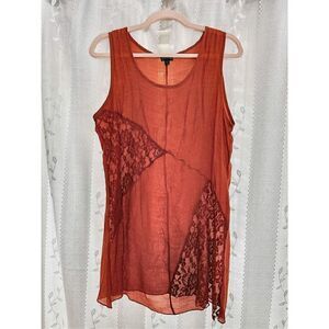 Coco + Carmen top